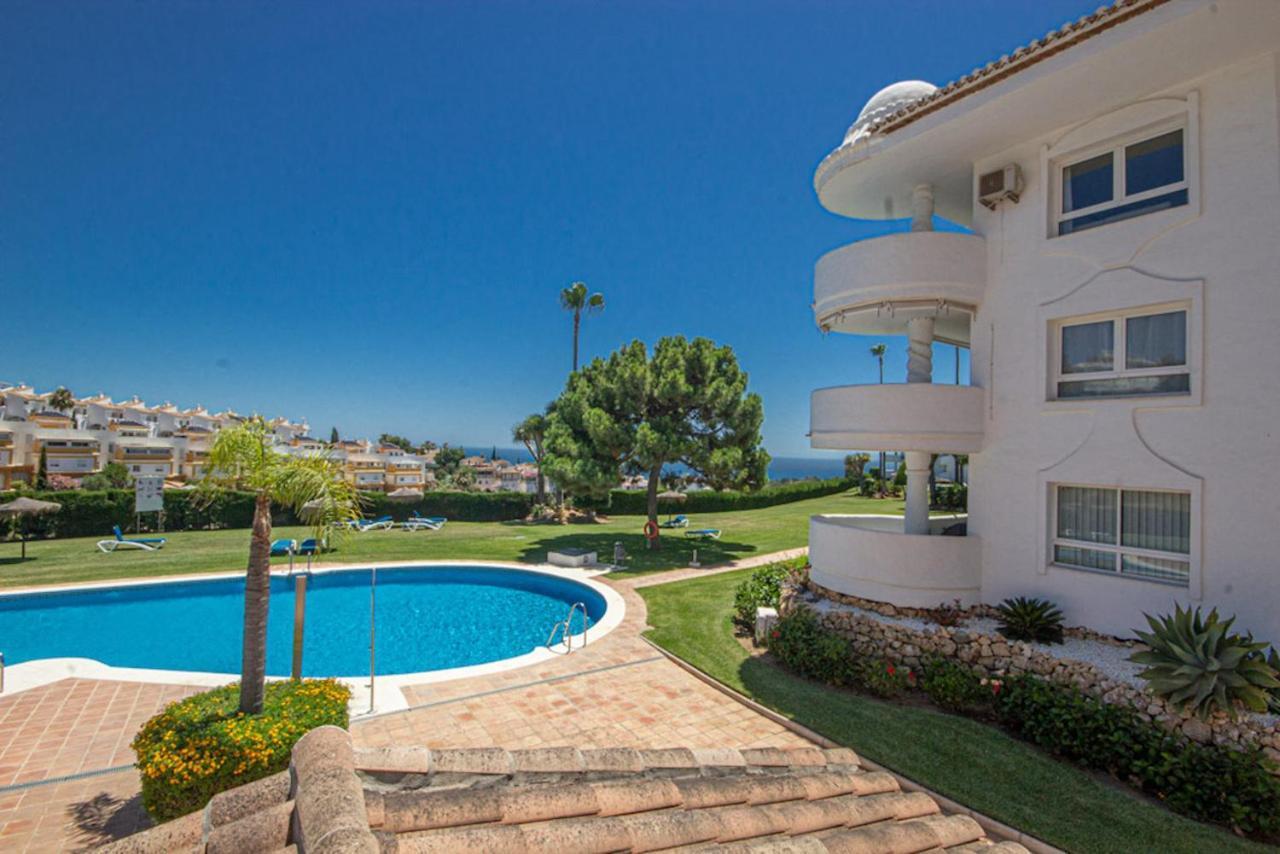 Wonderful 2 Bed Apartment With Stunning Sea Views Ситио-де-Калаонда Экстерьер фото