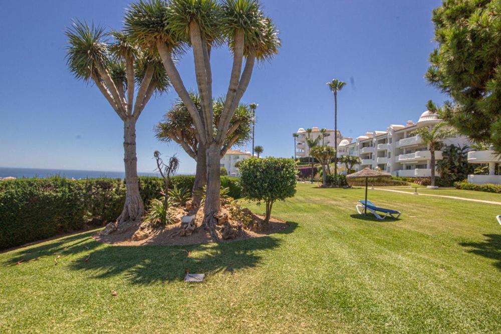 Wonderful 2 Bed Apartment With Stunning Sea Views Ситио-де-Калаонда Экстерьер фото