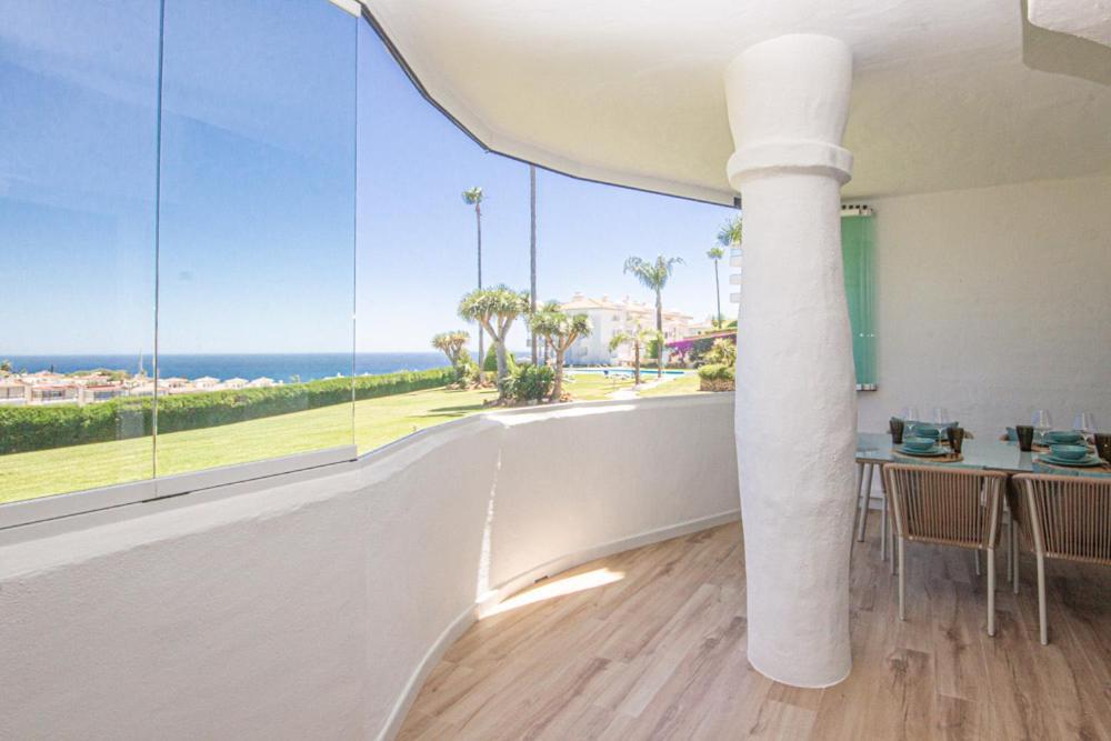 Wonderful 2 Bed Apartment With Stunning Sea Views Ситио-де-Калаонда Экстерьер фото