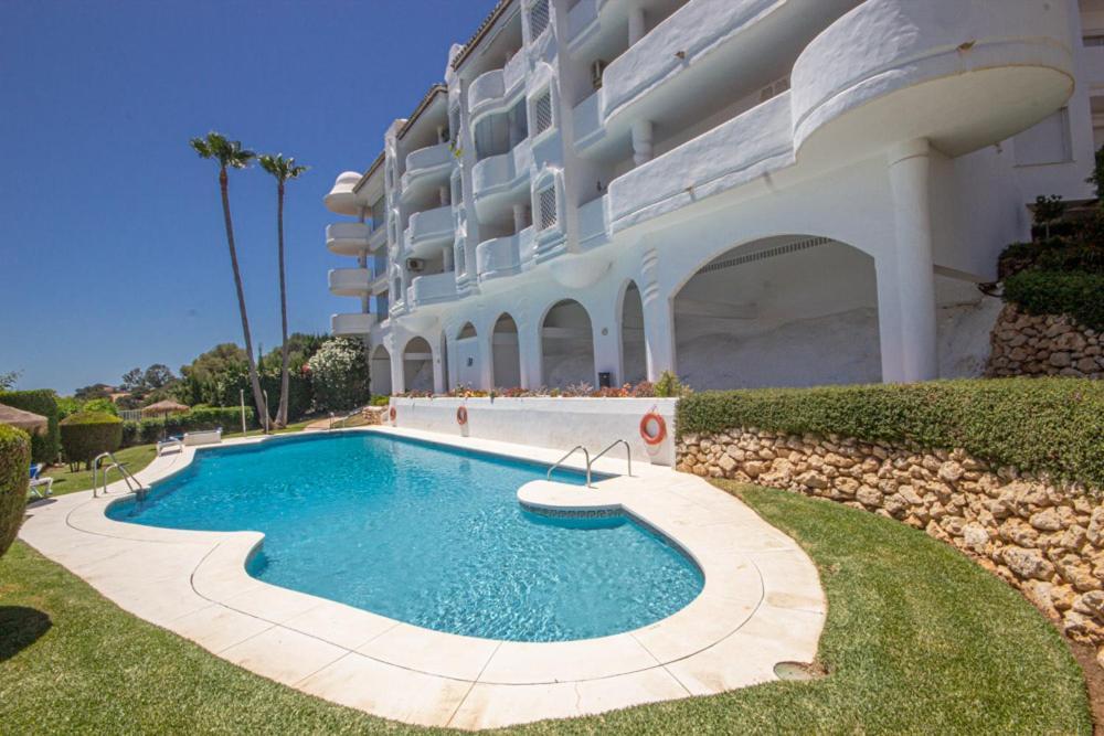 Wonderful 2 Bed Apartment With Stunning Sea Views Ситио-де-Калаонда Экстерьер фото